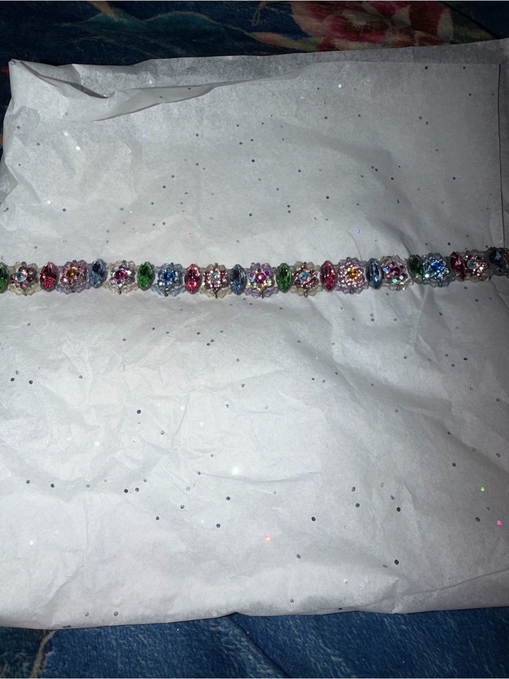 BEAUTIFUL RHINESTONE NECKLACE. GREAT PRICE!!